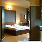 Corvin Hotel 3*