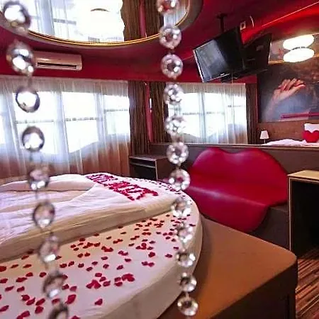 Corvin Hotel 3*